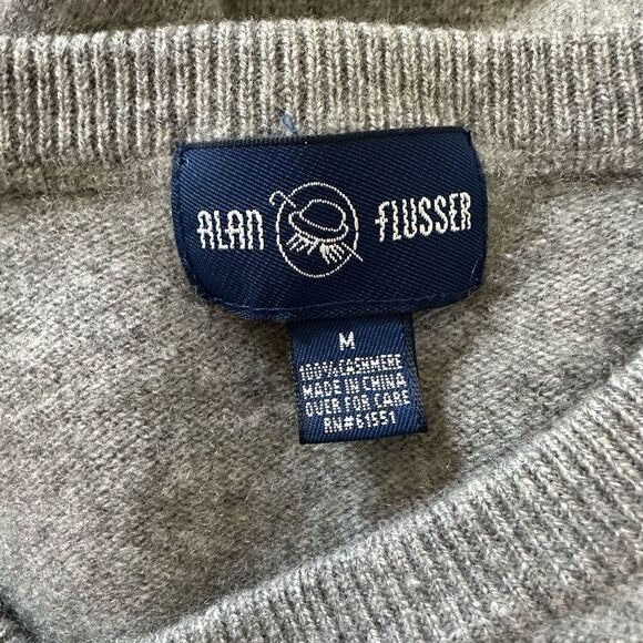 Alan Fusser 100% Cashmere Gray Vneck Sweater Mens Medium Timeless Closet Staple - Picture 5 of 9